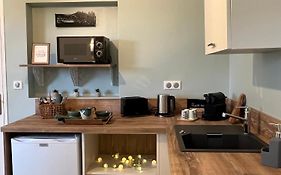 Chambre Au Calme Avec Spa Privatif Gratuit Sud Aveyron Les Palmiers Des Causses