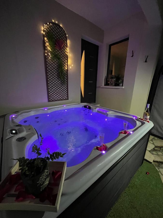 Chambre Au Calme Avec Spa Privatif Gratuit Sud Aveyron Les Palmiers Des Causses Saint-Rome-de-Tarn Extérieur photo