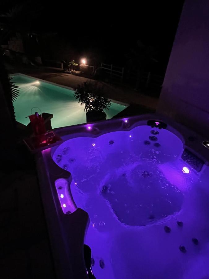 Chambre Au Calme Avec Spa Privatif Gratuit Sud Aveyron Les Palmiers Des Causses Saint-Rome-de-Tarn Extérieur photo